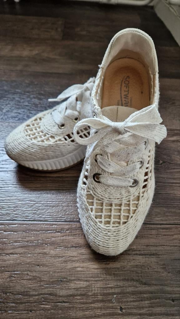 Dames als nieuw  Softwaves Sneakers beige maat 37, Kleding | Dames, Schoenen, Beige, Ophalen of Verzenden, Softwaves, Sneakers of Gympen
