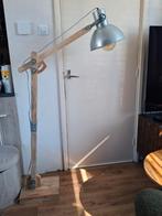 Staande lamp, Huis en Inrichting, Lampen | Vloerlampen, Ophalen, Zo goed als nieuw, Hout, 150 tot 200 cm