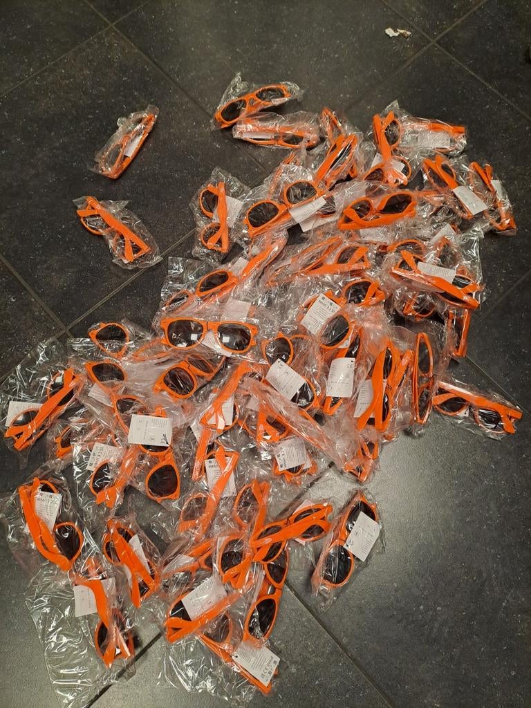 Oranje zonnebrillen en sjaals NEDERLAND, Ophalen of Verzenden