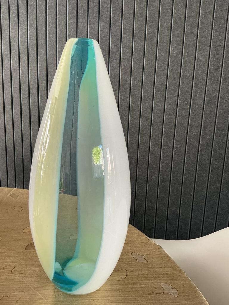 Vintage glazen vaas, wit, geel en blauw, Ophalen of Verzenden