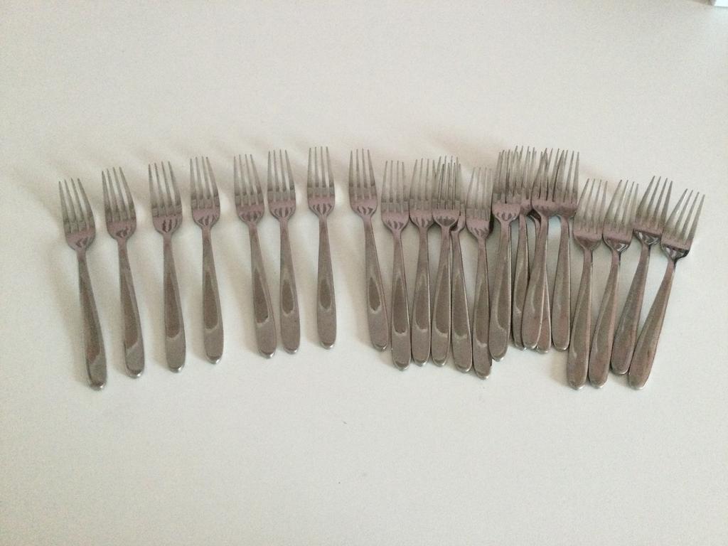 Partij cocktail/dessertvorken 23 stuks, Huis en Inrichting, Keuken | Bestek, Gebruikt, Rvs of Chroom, Ophalen of Verzenden