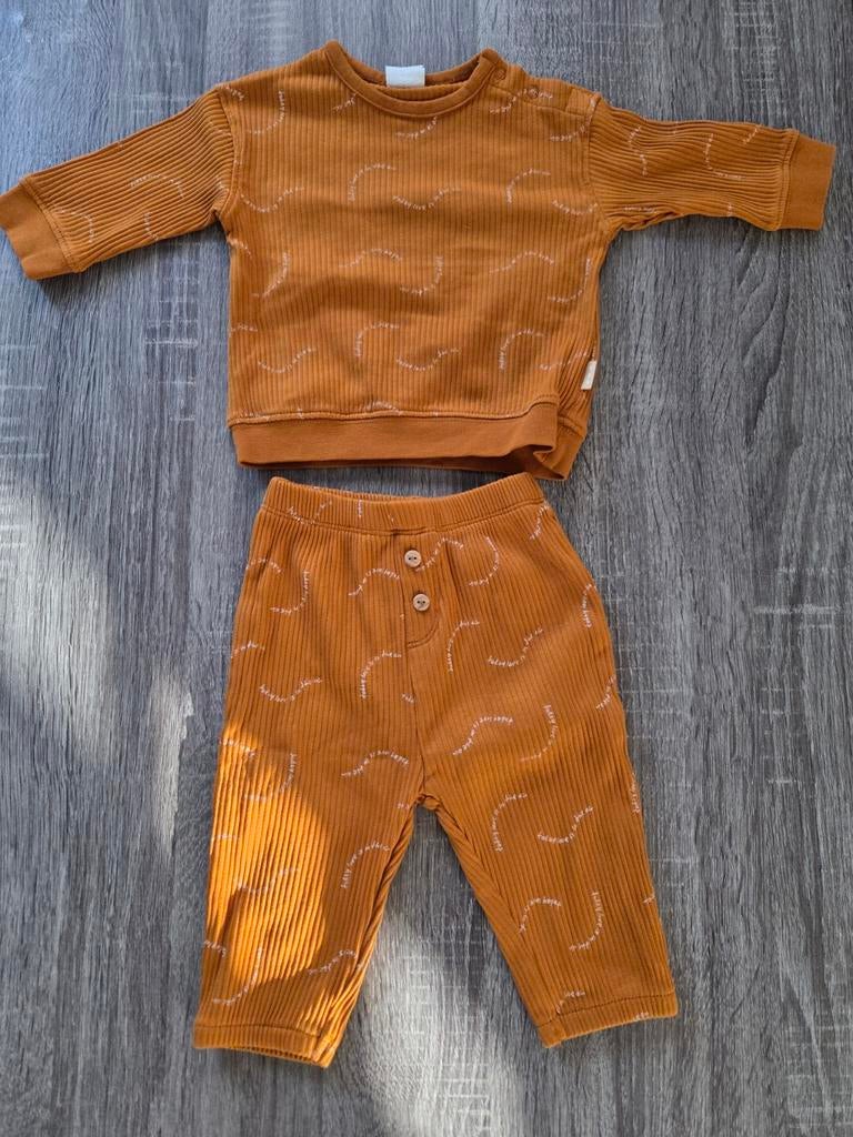 Hema setje maat 62 okergeel - 1x gedragen, Kinderen en Baby's, Babykleding | Maat 62, Jongetje of Meisje, Ophalen of Verzenden