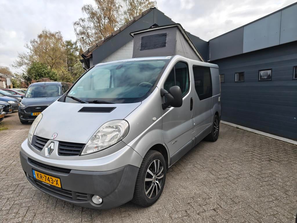 Renault RENAULT TRAFIC Zeer mooie camper voorzien van alle g, Caravans en Kamperen, Campers, Overige merken, Bedrijf, Diesel, Bogocars