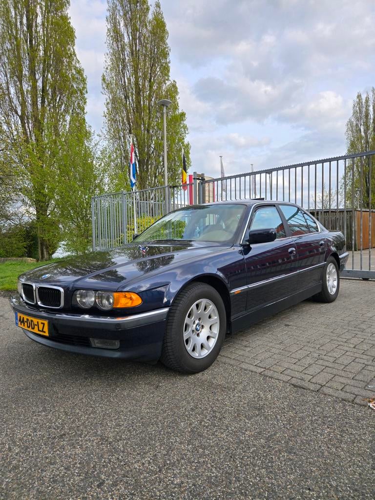 BMW E38 735i V8 32V Nieuwe APK Youngtimer, Automaat, Achterwielaandrijving, 2000 kg, Blauw
