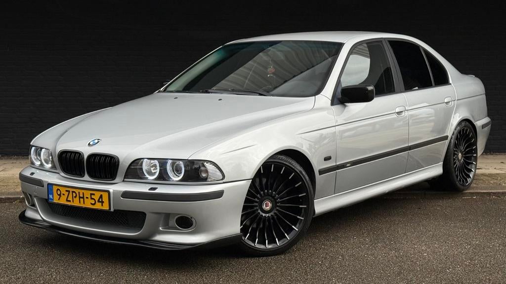 BMW E39 540i V8 M5-Look | Uniek Liefhebbersobject | Full Opt, Automaat, 2000 kg, Lichtsensor, Particulier