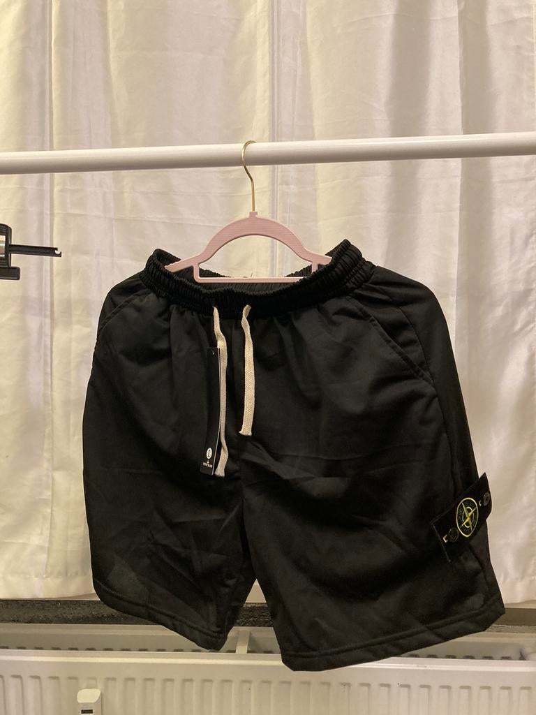 Stone ısland korte broek, Ophalen of Verzenden, Nieuw, Maat 52/54 (L), Zwart