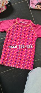 UV shirtjes 2 104 en 122-128, Ophalen of Verzenden, Zo goed als nieuw, Sport- of Zwemkleding