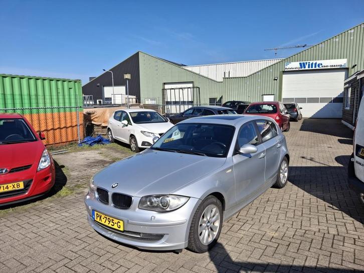BMW 1-serie 118i (bj 2009), Auto's, BMW, Te koop, 1-Serie, ABS, Airbags, Alarm, Boordcomputer, Centrale vergrendeling, Electronic Stability Program (ESP)