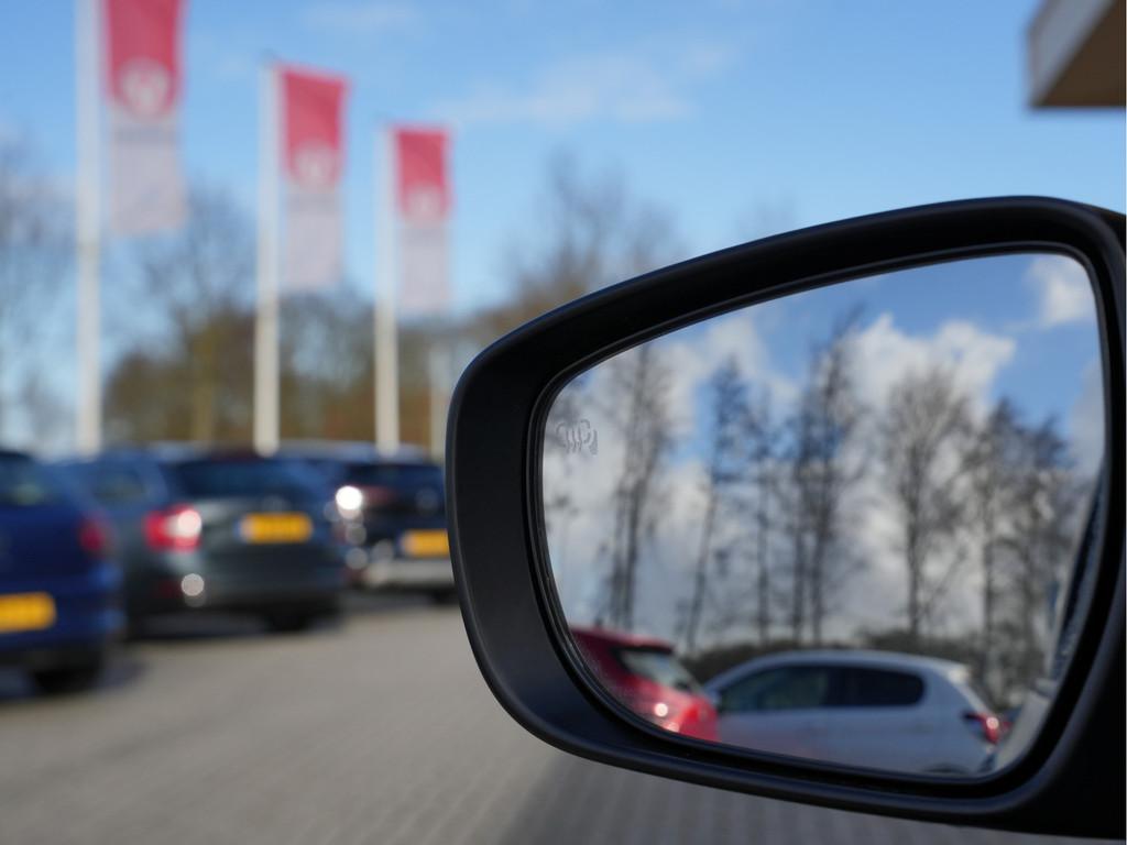 Suzuki Swift 1.2 Select | Achteruitrijcamera | Voorstoelen v, Voorwielaandrijving, 12 maanden, Stof, Gebruikt