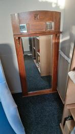 Antieke houten spiegel met decoratieve details, Huis en Inrichting, Ophalen