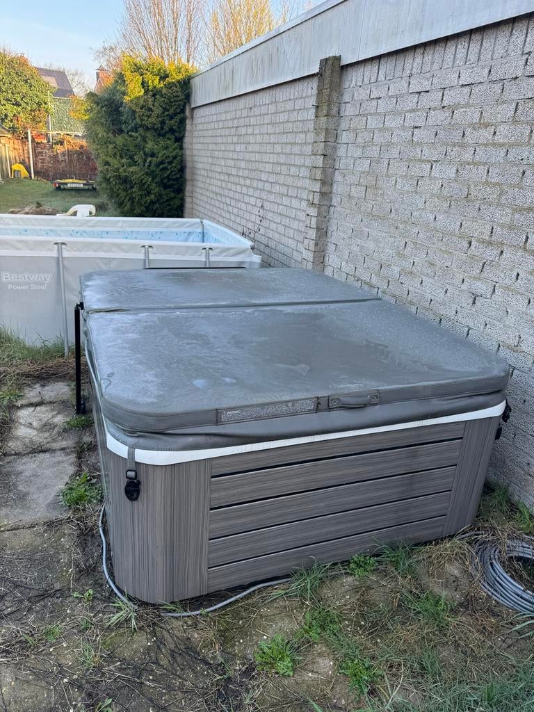 Hotspring jetsetter 3, Ophalen, Zo goed als nieuw, Afdekzeil, Vast