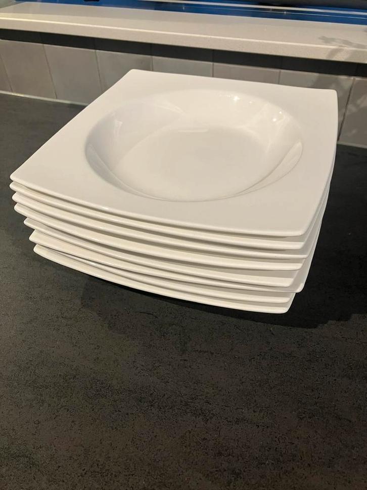 Squito Yong | Pasta bord 26cm (8x), Huis en Inrichting, Keuken | Servies, Gebruikt, Bord(en), Overige stijlen, Porselein, Ophalen of Verzenden
