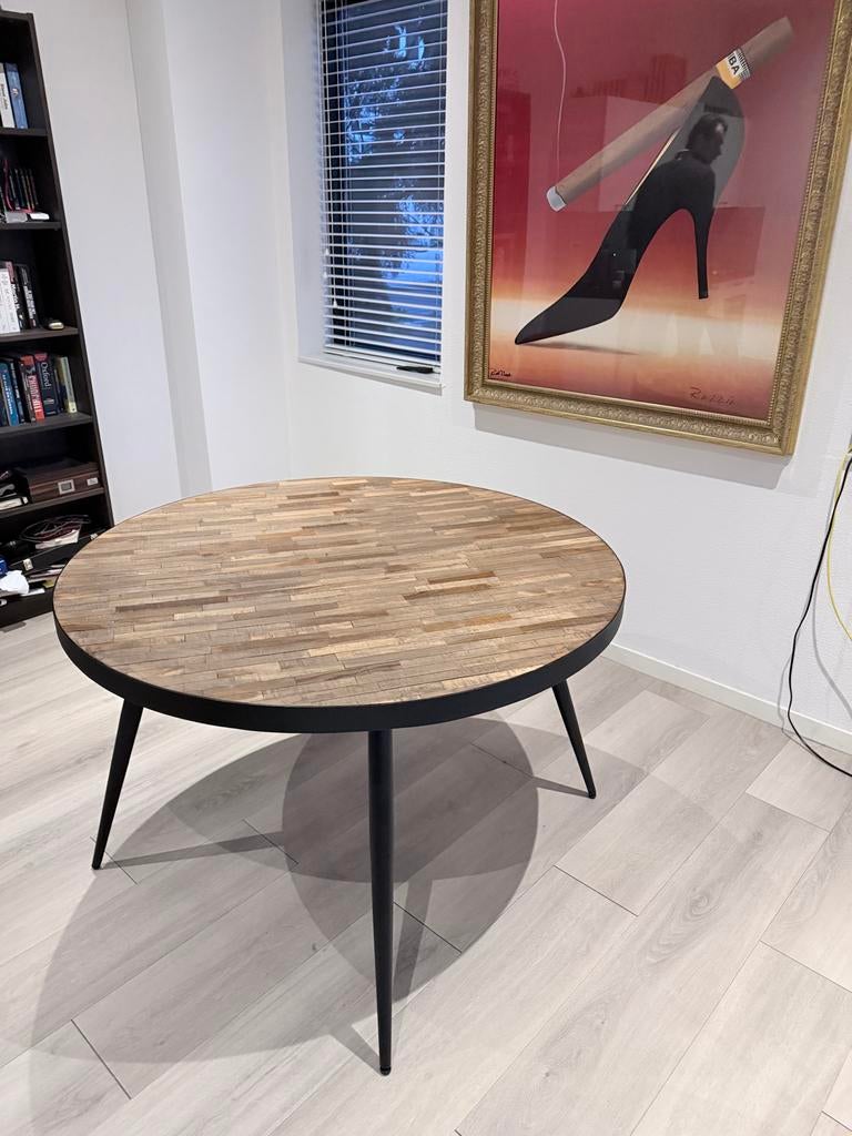 Ronde eettafel met houten blad en metalen poten, Huis en Inrichting, Tafels | Eettafels, Zo goed als nieuw, 100 tot 150 cm, Vier personen