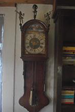 Friese staartklok, antiek, Ophalen