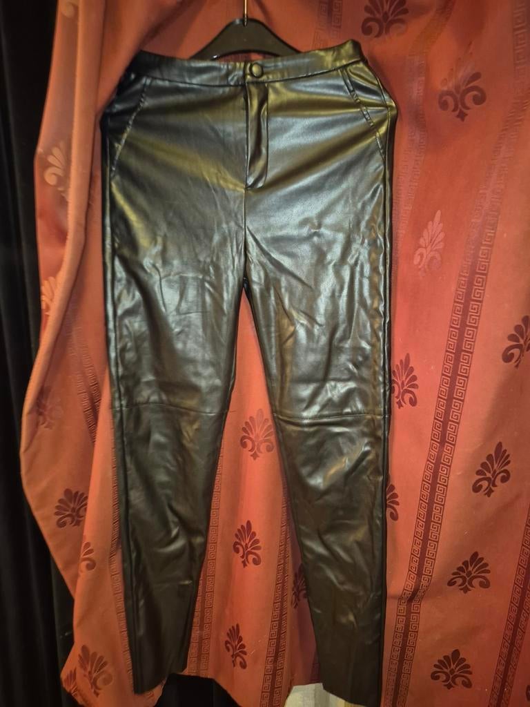 Loavies maat s, Maat 38/40 (M), Zwart, Ophalen of Verzenden, Lang