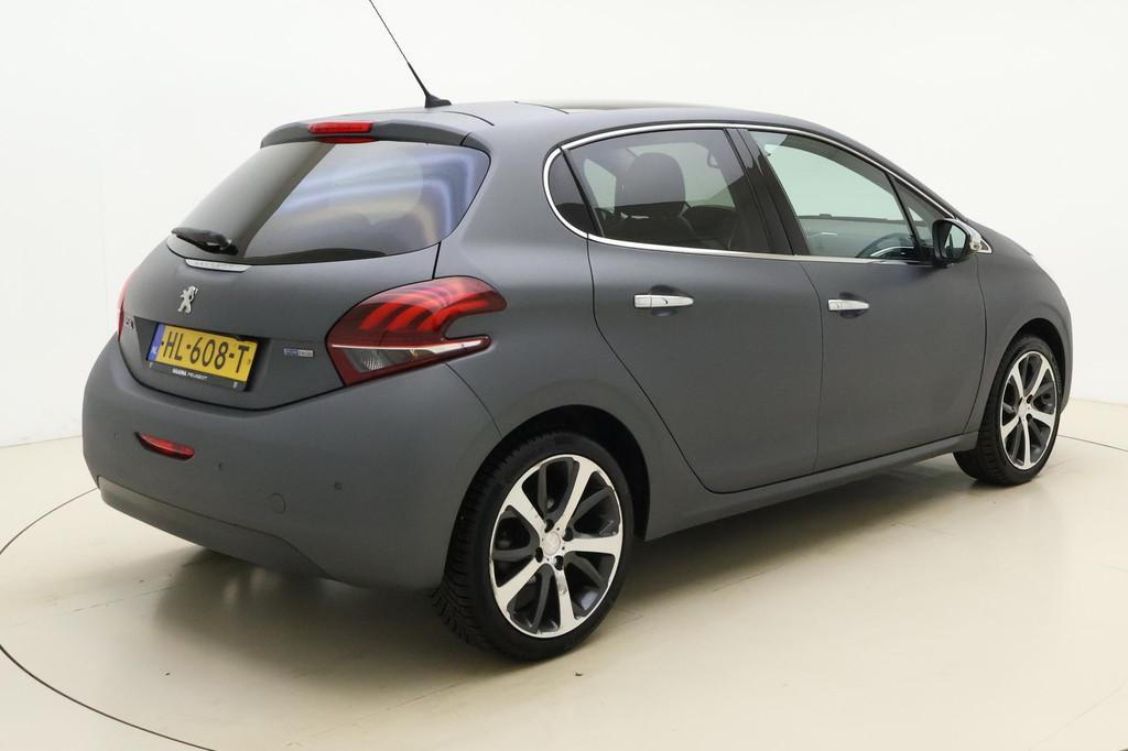Peugeot 208 1.2 110pk Première 110 pk Panoramadak | 17 inch, Voorwielaandrijving, Stof, Euro 6, 23 km/l