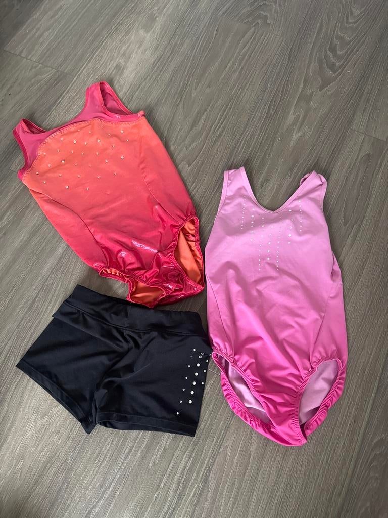 Turnpakjes en broekje Decathlon maat 6-8 jaar, Kleding | Dames, Sportkleding, Overige typen, Ophalen of Verzenden, Roze, Maat 34 (XS) of kleiner