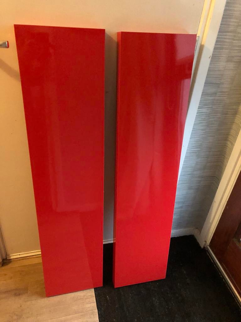Twee rode Ikea Lack planken, Ophalen, Gebruikt