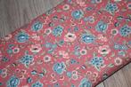 Rol vintage 100% katoen stof - roze/rood blauw bloemen #4589, Ophalen of Verzenden, 30 tot 120 cm, Katoen, Rood