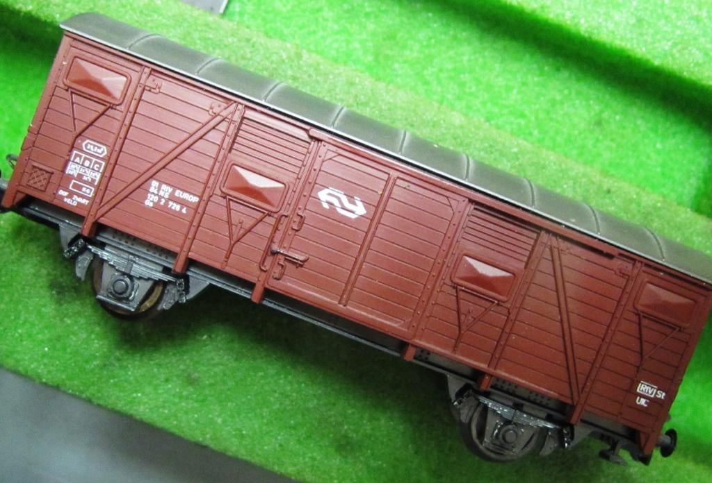 voor Märklin H0: gesloten NS wagon bruin Gs +OVP ROCO, Wisselstroom, Gebruikt, Wagon, Ophalen of Verzenden