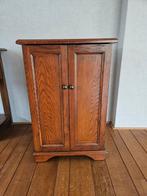 Kleine kastje, Antiek en Kunst, Antiek | Meubels | Kasten, Ophalen of Verzenden