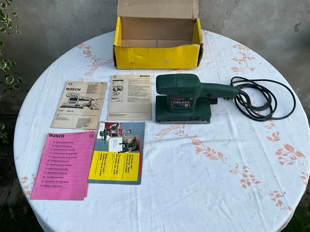 Bosch PSS 23 A Vlakschuurmachine - Zo goed als nieuw, Ophalen of Verzenden, Zo goed als nieuw, Minder dan 600 watt, Vlakschuurmachine