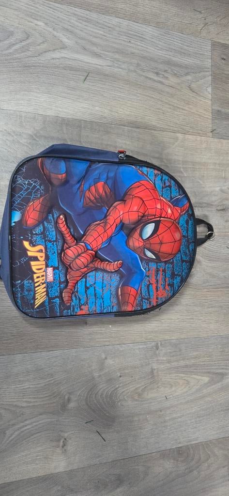 Schoolrugtas spiderman, Ophalen