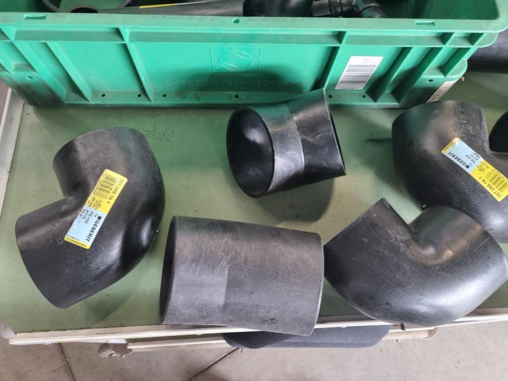 PARTIJ PE / HD lijmmoffen GEBERIT moffen ÉÉN KOOP, Doe-het-zelf en Verbouw, Buizen en Afvoer, Ophalen, Gebruikt, Pvc, Minder dan 2 meter