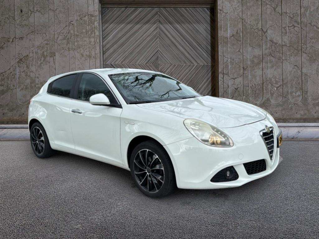 Alfa Romeo Giulietta 1.4 T Progression 5drs (bj 2011), Voorwielaandrijving, Euro 5, Stof, Gebruikt