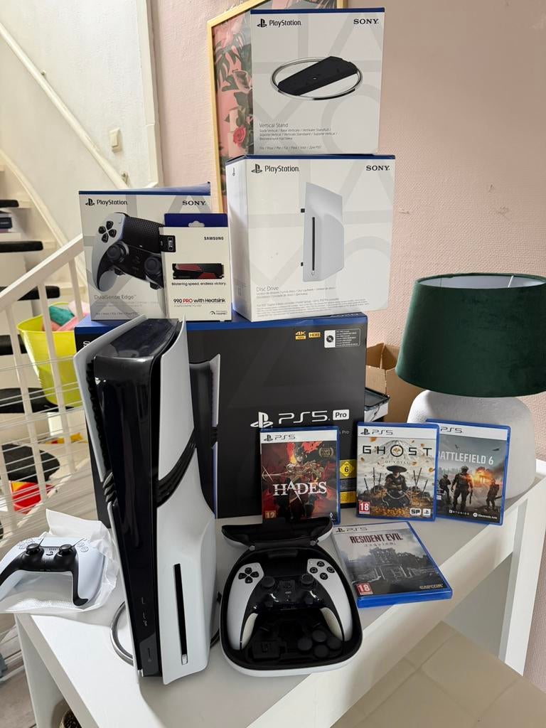 PlayStation 5 pro met vele extra’s, Ophalen of Verzenden, Zo goed als nieuw