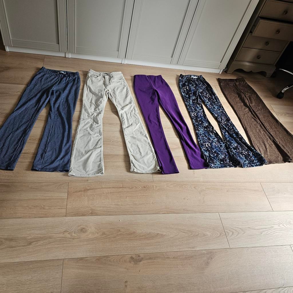 Diverse flared broeken maat XS/W26, Broek, Meisje, Ophalen of Verzenden, Zo goed als nieuw