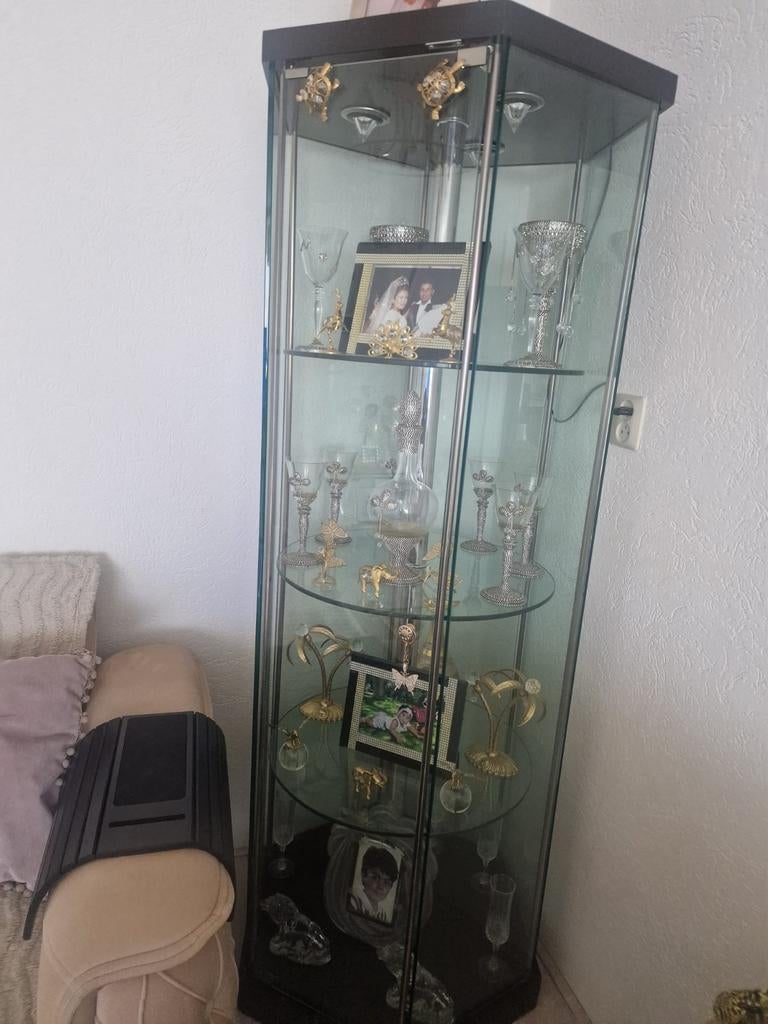Glazen vitrinekast met verlichting, Ophalen of Verzenden
