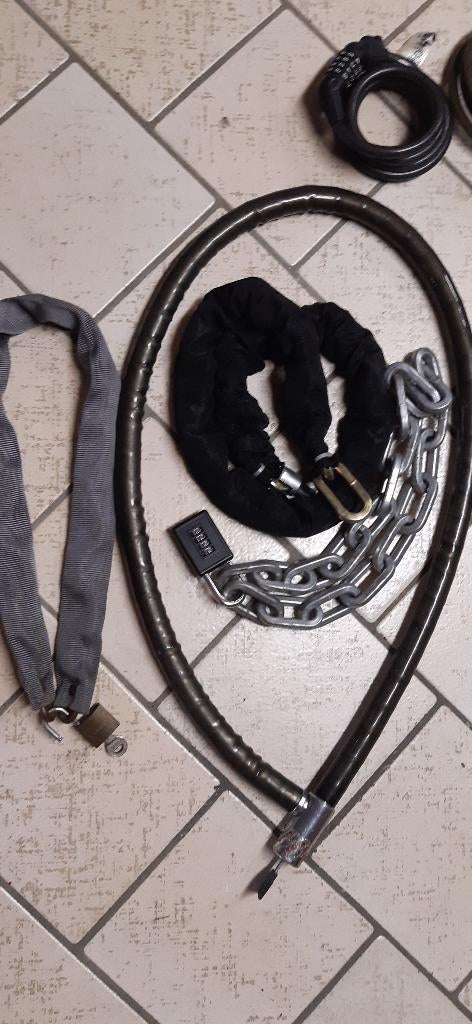 AXA SLE veiligheids kabels/kettingen., Fietsen en Brommers, Fietsaccessoires | Fietssloten, Ophalen of Verzenden, Gebruikt, Overige fietssloten