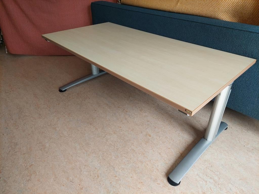 Bureau (160x80) met licht houten blad en metalen onderstel, Ophalen, Gebruikt, Hout, Overige merken