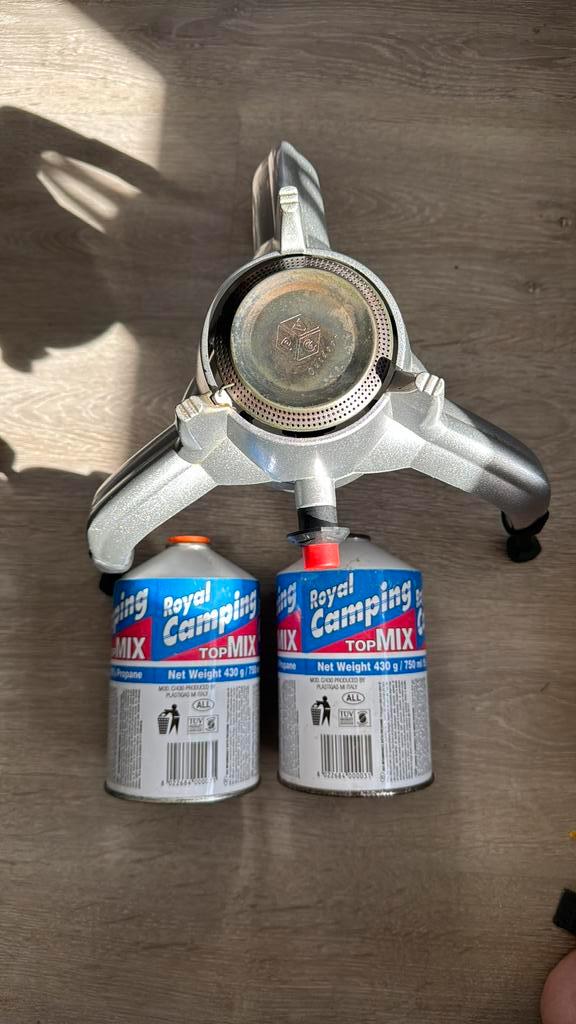 Complete Camping Kookset: PVG Outdoor Brander + 2x Gas 750ml, Caravans en Kamperen, Kampeeraccessoires, Gebruikt, Ophalen