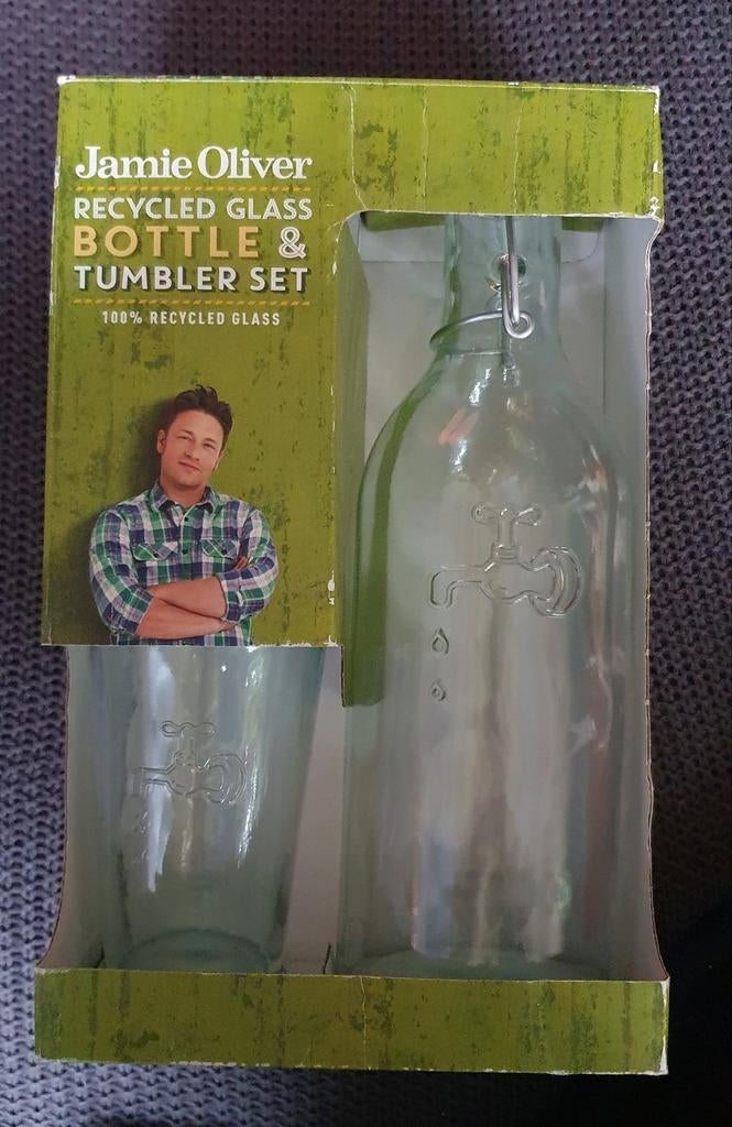 Jamie Oliver gerecycled glas fles en beker set zeldzaam, Ophalen of Verzenden, Nieuw, Glas