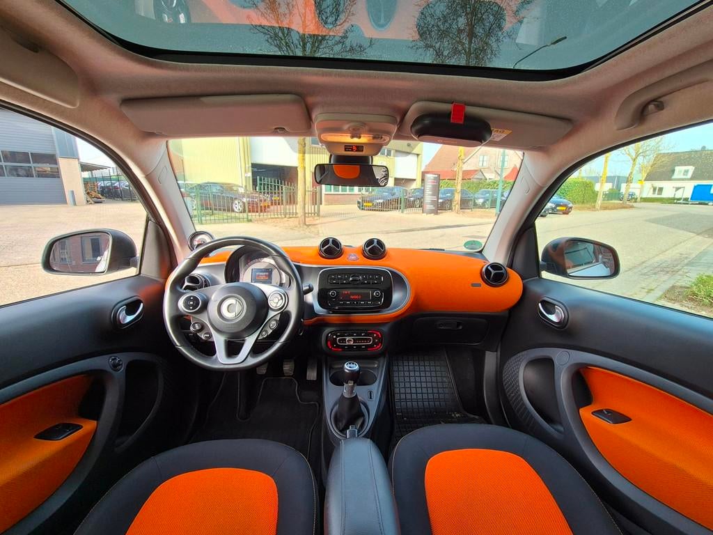 Smart Fortwo Joy Special Edition ! BRABUS ! twee kleur combi, Auto's, Smart, Achterwielaandrijving, Gebruikt, Euro 6, Leder en Stof