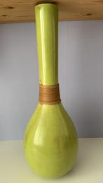 Hoge vaas, groen met detail, Huis en Inrichting, Woonaccessoires | Vazen, Ophalen, Gebruikt, Aardewerk of Porselein, Minder dan 50 cm