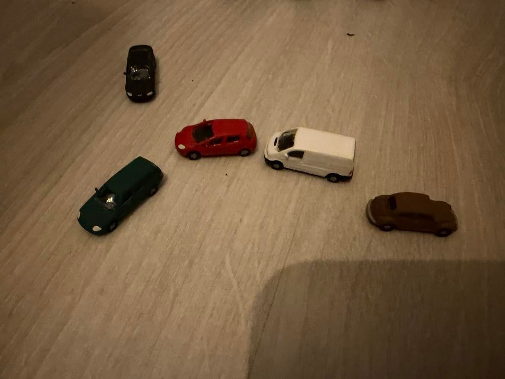 N schaal autos, Hobby en Vrije tijd, Modeltreinen | N-Spoor, Ophalen of Verzenden, Zo goed als nieuw, Gelijkstroom, Overige merken