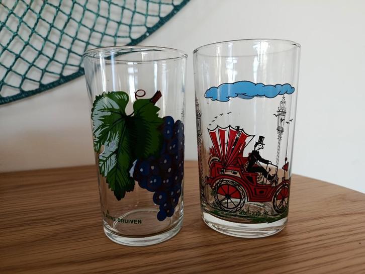 2 vintage drinkglazen, Verzamelen, Glas en Borrelglaasjes, Zo goed als nieuw, Overige typen, Ophalen of Verzenden