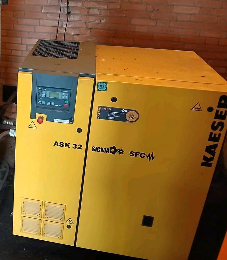 Complete SET 18,5kW schroefcompressor Kaeser 2011, Zakelijke goederen, Machines en Bouw | Pompen en Compressoren, Ophalen