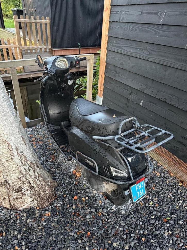 2x Senzo scooter en 1x Riva scooter- Opknappers, Fietsen en Brommers, Snorfietsen en Snorscooters, Gebruikt, Overige merken, Benzine