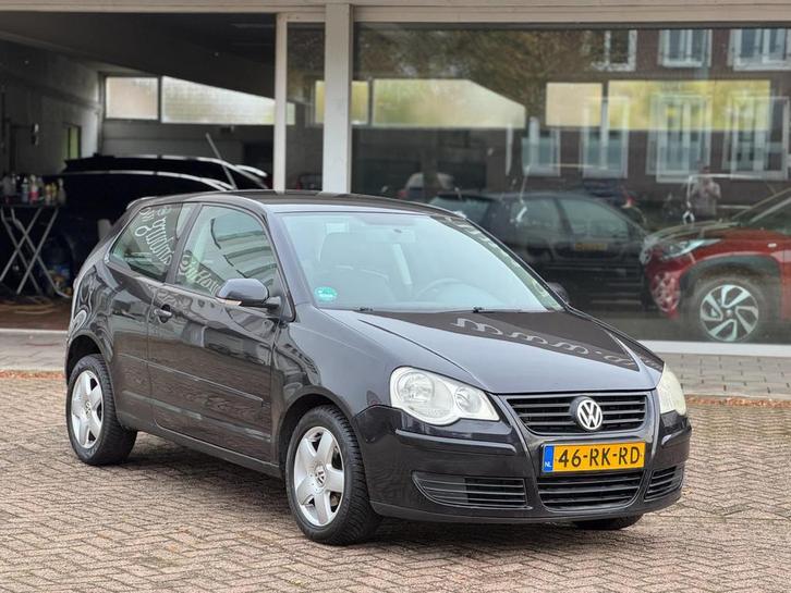 Volkswagen Polo 1.4-16V Turijn|Leuke auto met 4 nieuwe bande, Auto's, Volkswagen, Bedrijf, Te koop, Polo, ABS, Airbags, Airconditioning