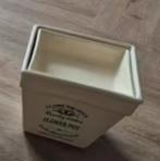 Gezocht:  Bloempot Claire Wilson, Ophalen, Zo goed als nieuw, Overige stijlen