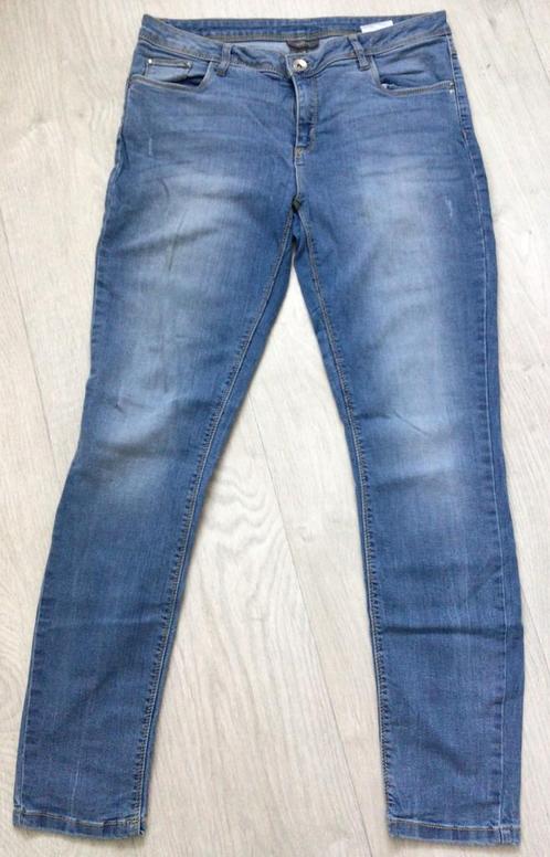 Blauwe lange spijkerbroek maat 40 C&A, Kleding | Dames, Spijkerbroeken en Jeans, Zo goed als nieuw, W30 - W32 (confectie 38/40)