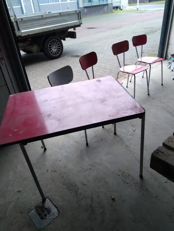 Jaren zestig 60 formica set tafel en stoelen beschikbaar voor biedingen