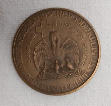 Bloedtransfusie penning Rode Kruis beschikbaar voor biedingen