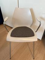 Kartell stoelen wit met grijze kussens - 4 stuks, Huis en Inrichting, Stoelen, Ophalen, Kunststof, Gebruikt, Wit