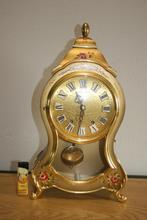 Mooie Eluxa Fab. Suise Boulle  bracket Clock -Tafelklok 1960, Antiek en Kunst, Antiek | Klokken, Ophalen of Verzenden