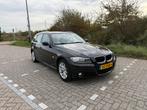 BMW 3-Serie 2.0 I 318 Touring 2011 Zwart, Auto's, BMW, Euro 5, 4 cilinders, Zwart, Handgeschakeld